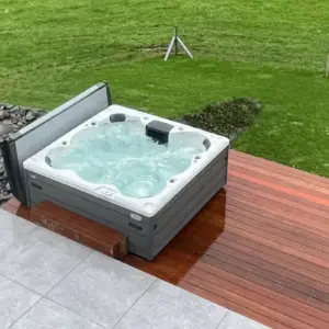 POSEIDON SPA OURANOS SPA PRENIUM LINE  6 PLACES